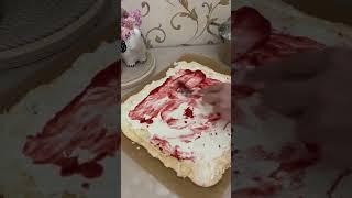Почему не получается меренговый рулет с первого раза? Смотри до конца