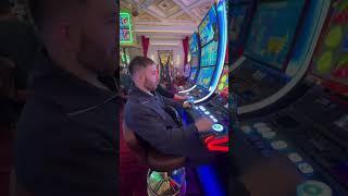Первый раз жизни в казино Сочи побывал выиграл 1 000 000 руб. ￼