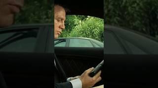 Daniel Craig check @Waltherarms  P99. Casino Royale (2006). Martin Campbell 