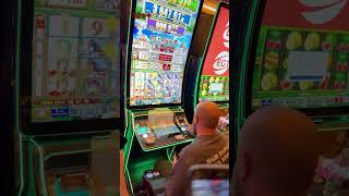 ЭТО ЖЕ ОТМАЗКА!!!! #хозяинказино #slot #занос #казино
