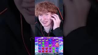 Игрок Лудокола выносит кэш