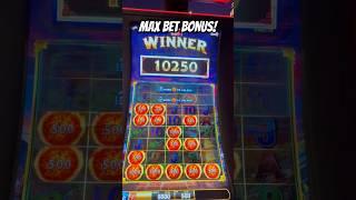 Max Bet Bonus on UFL! 